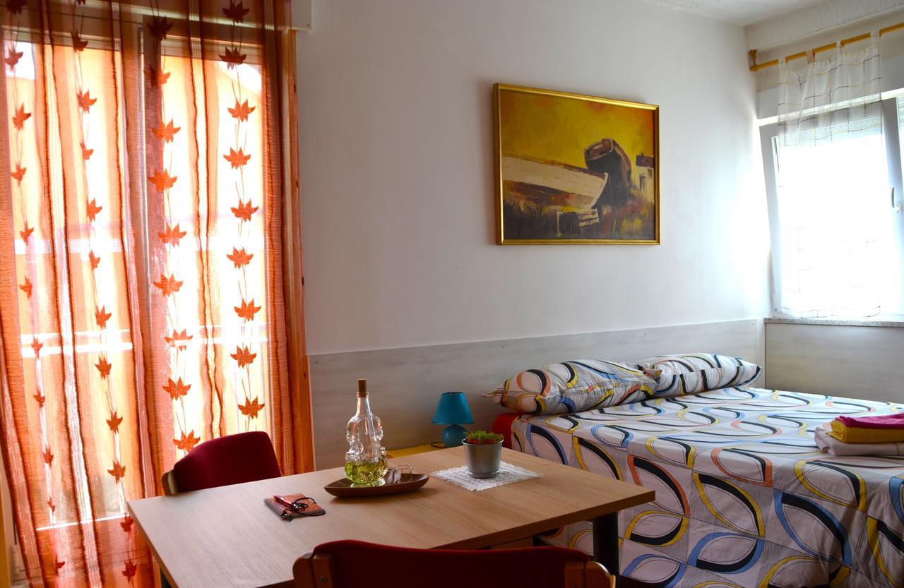 Apartment Antonija With Seaview リエカ エクステリア 写真
